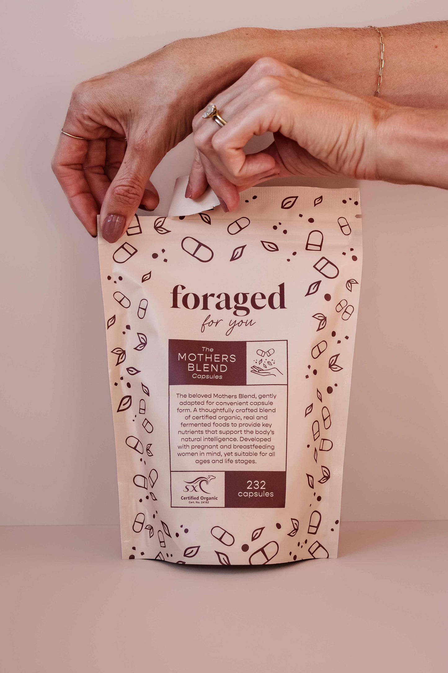 
                  
                    The Mothers Blend Capsules - Subscription Refill Pouch
                  
                